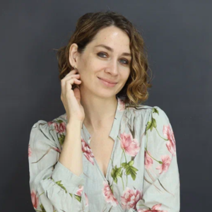 Юлия Азарова